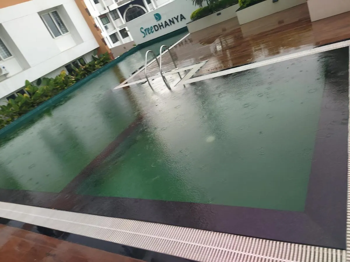 Luxurious Apartment With A Pool And Gym Near Trivandrum Railway Station Thiruvananthapuram